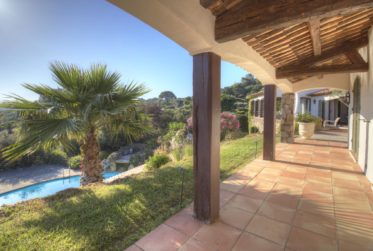 Unique: Villa avec Vue sur la Baie de Pampelonne