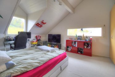 Magnifique Duplex avec Vue Panoramique sur le Lac et les Vignes