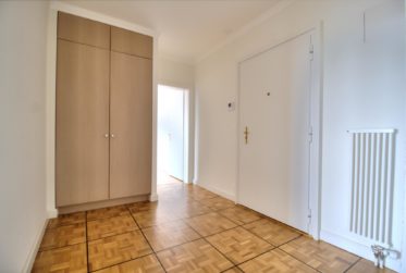 Magnifique 3 Pièces Rénové avec Terrasse